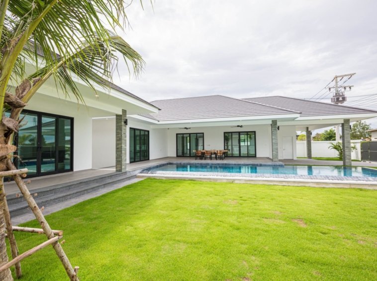 Highland Villa image